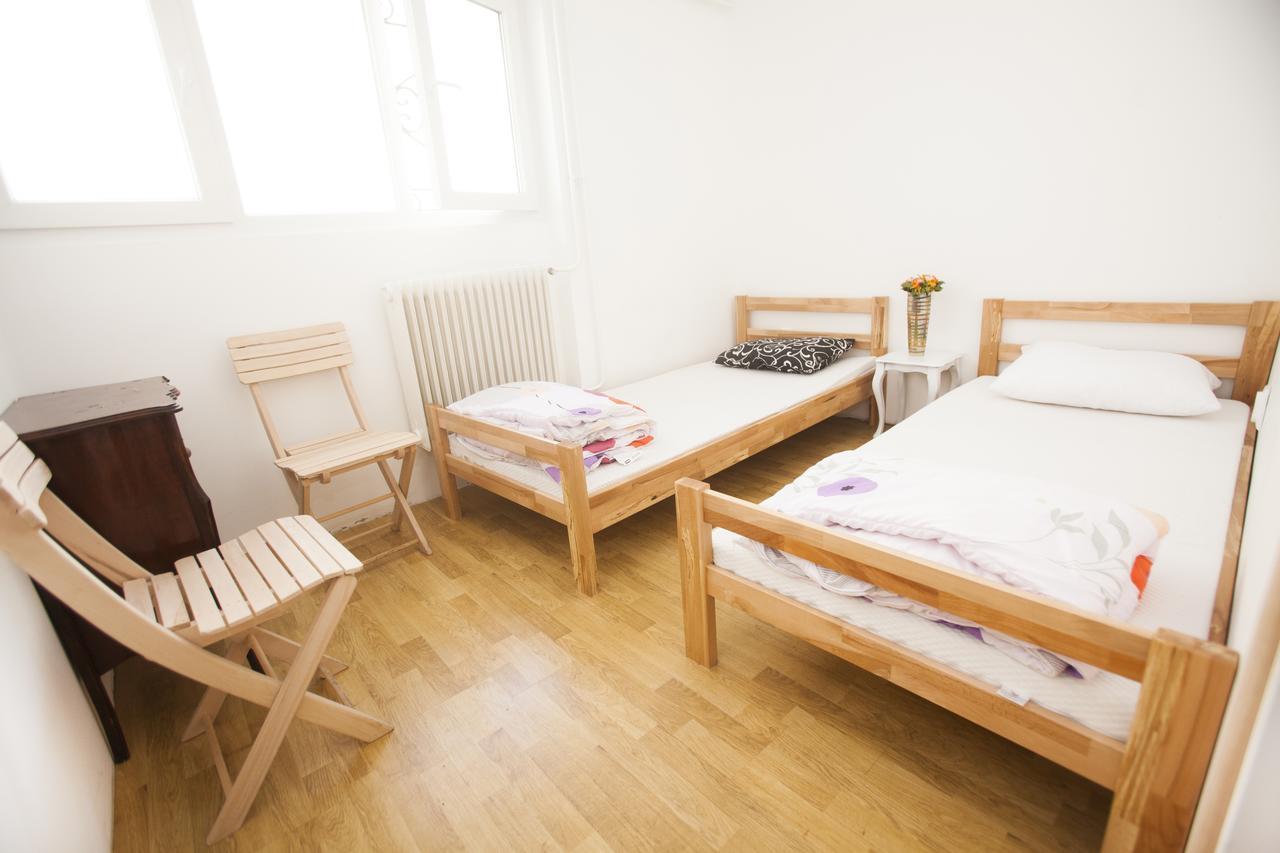 Hostel Jellostone Belgrade Exterior photo